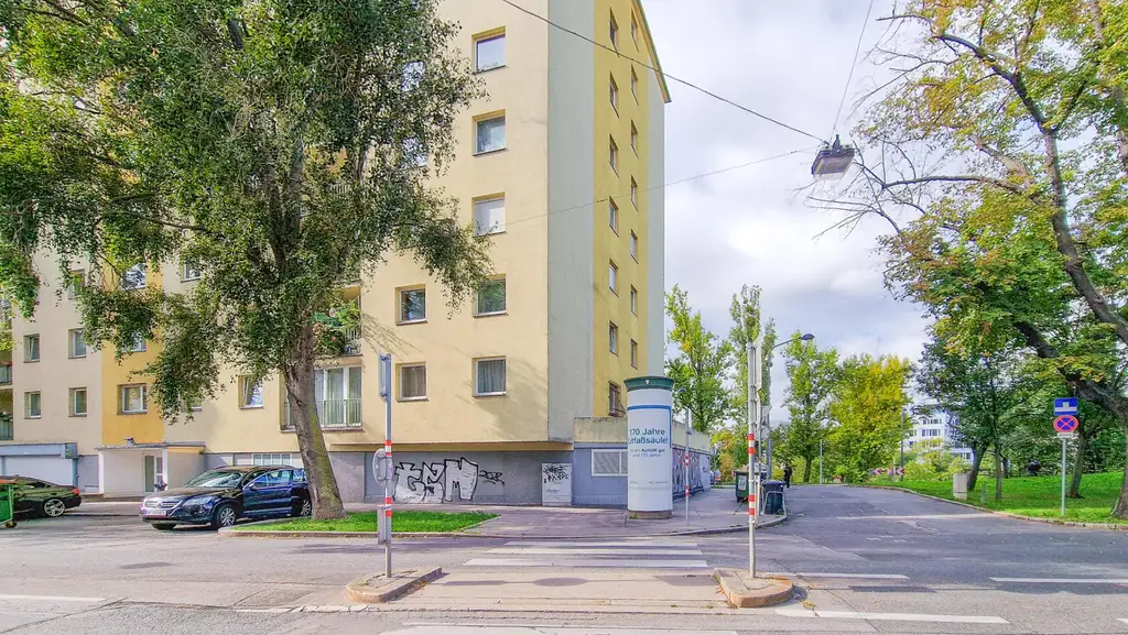 Helle Eigentumswohnung mit Grünblick im 3. Liftstock eines thermisch sanierten Hauses