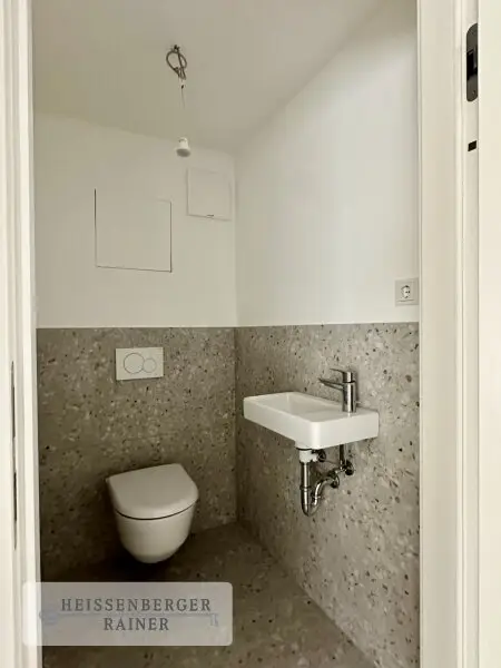 BOUTIQUE RETAIL SPACE /// BESTLAGE IM SERVITENVIERTEL