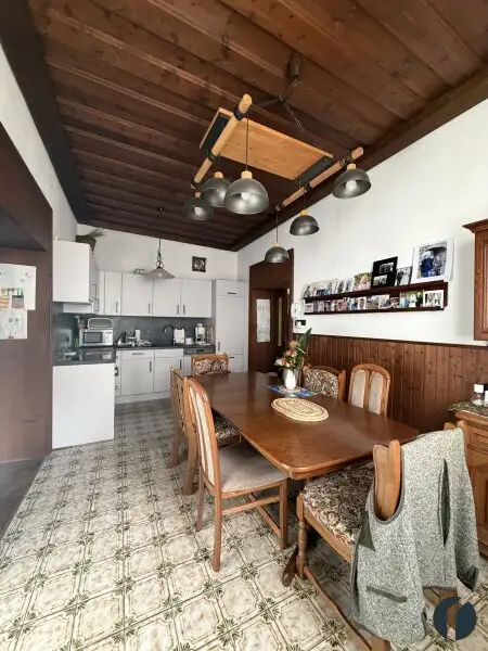 Charmanter Altbau mit Potential und großem Garten