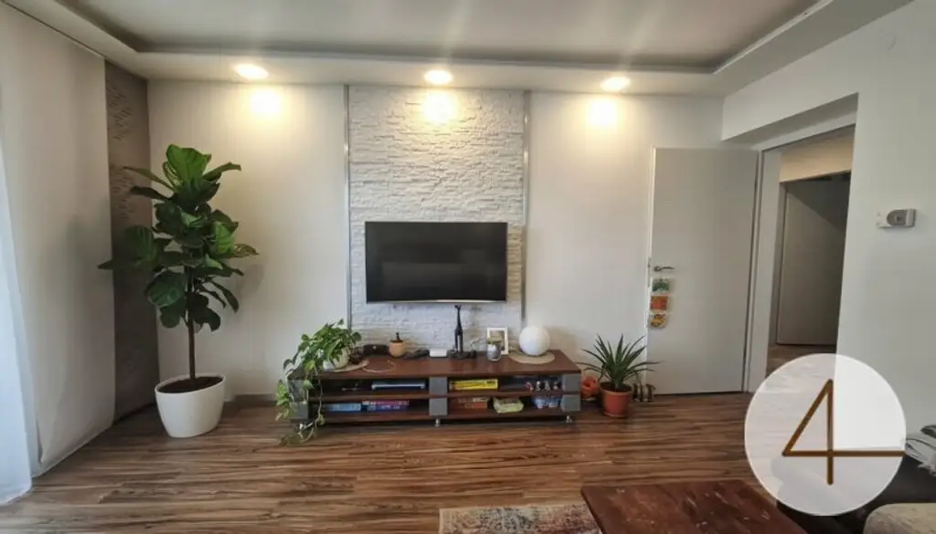 Modernisierte 3 Zimmer Wohnung