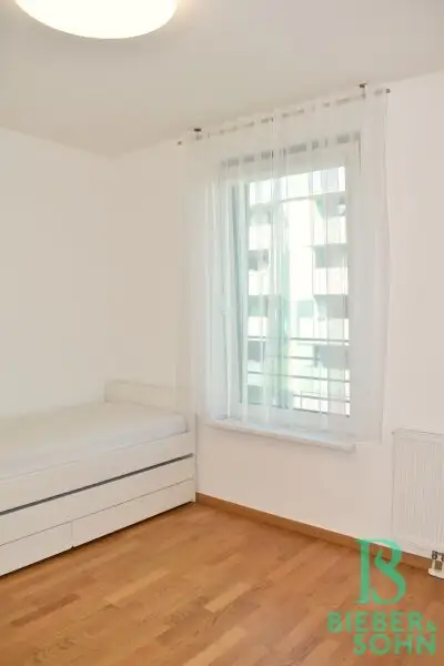 Hochwertige 4-Zimmer-Wohnung mit XL-Balkon, top Infrastruktur und Extras