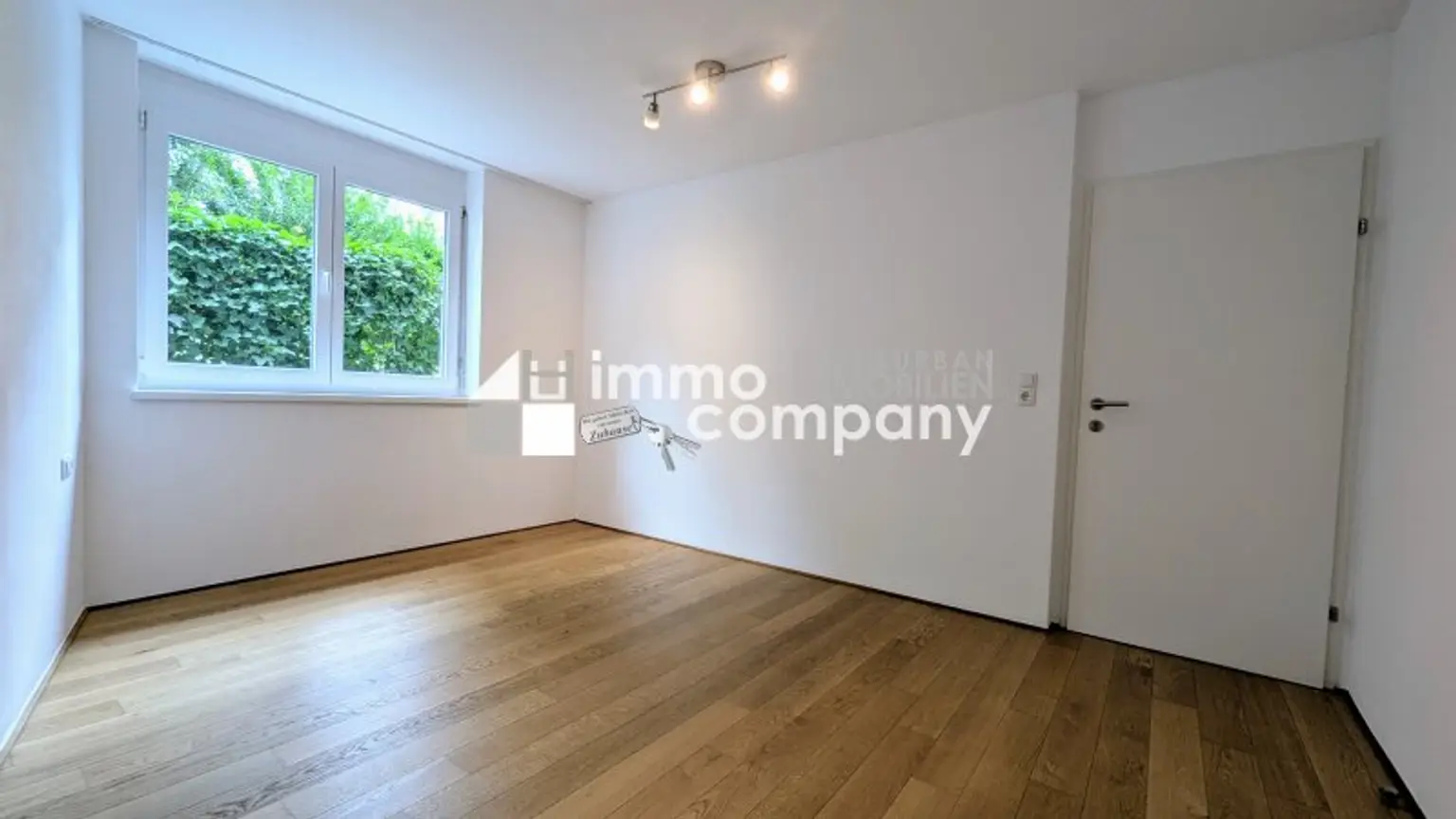 Moderne 3-Zimmer-EG-Wohnung mit Terrasse in zentraler Lage - inkl. TG-Stellplatz & Küche!