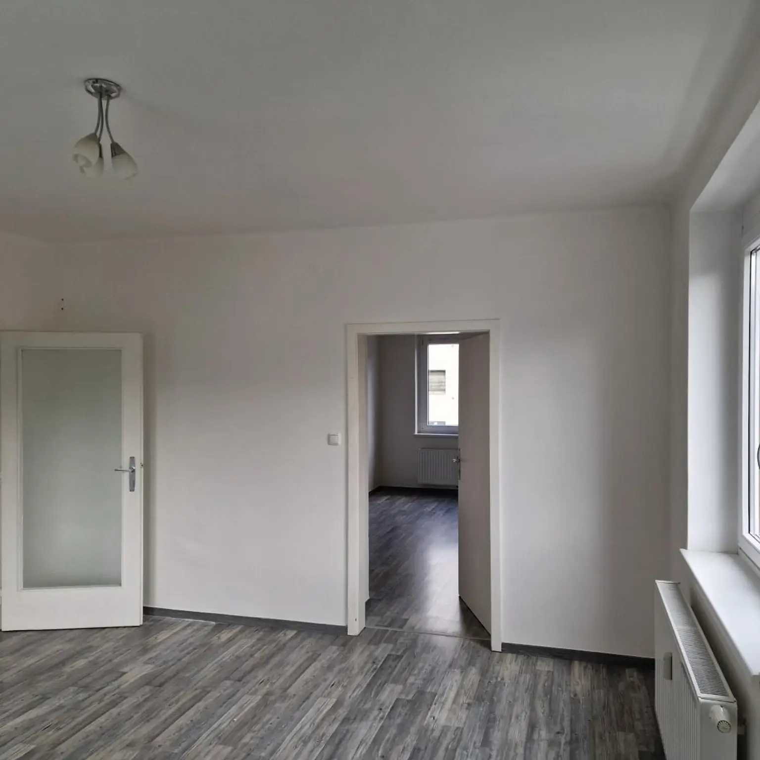 3-Zimmer-Wohnung mit Balkon mit Einbauküche