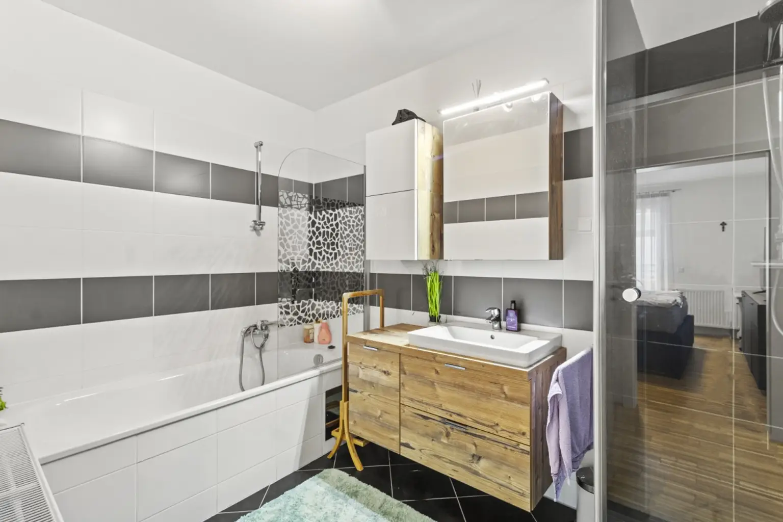 I | ++ HOCHWERTIG & GERÄUMIG ++ VIER Zimmer mit großer TERRASSE | Prima Service Immobilien