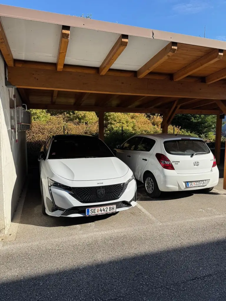Doppelhaushälfte in zentraler Lage in Sierninghofen