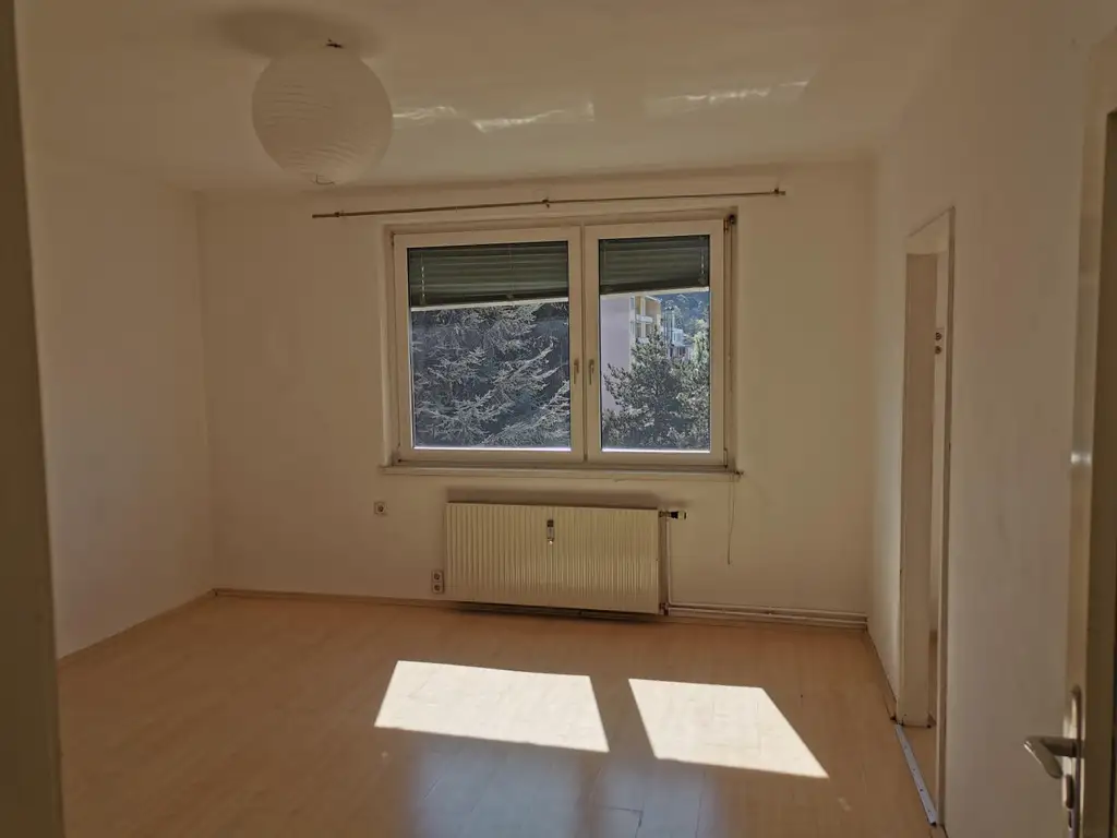 Graz/Geidorf, Ideale Singlewohnung mit Balkon und möblierter Küche