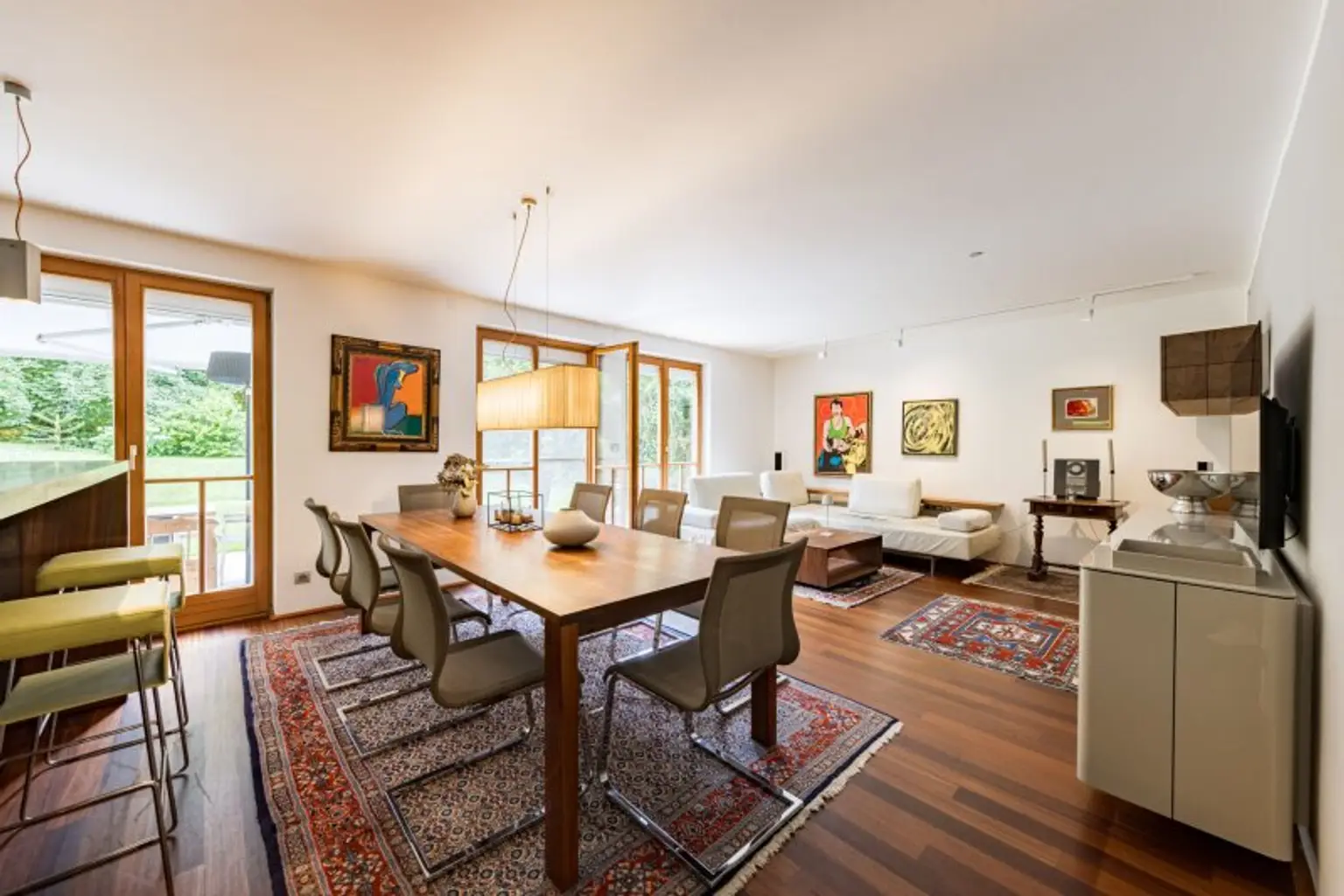 PURE ENTSPANNUNG! Riesiger Garten mit Blick ins Grüne I auch ideal f. gewerbliche Nutzung I Garage I Alarmanlage I