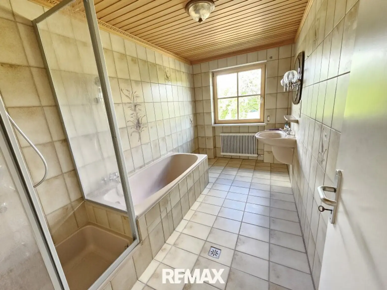 Badezimmer EG