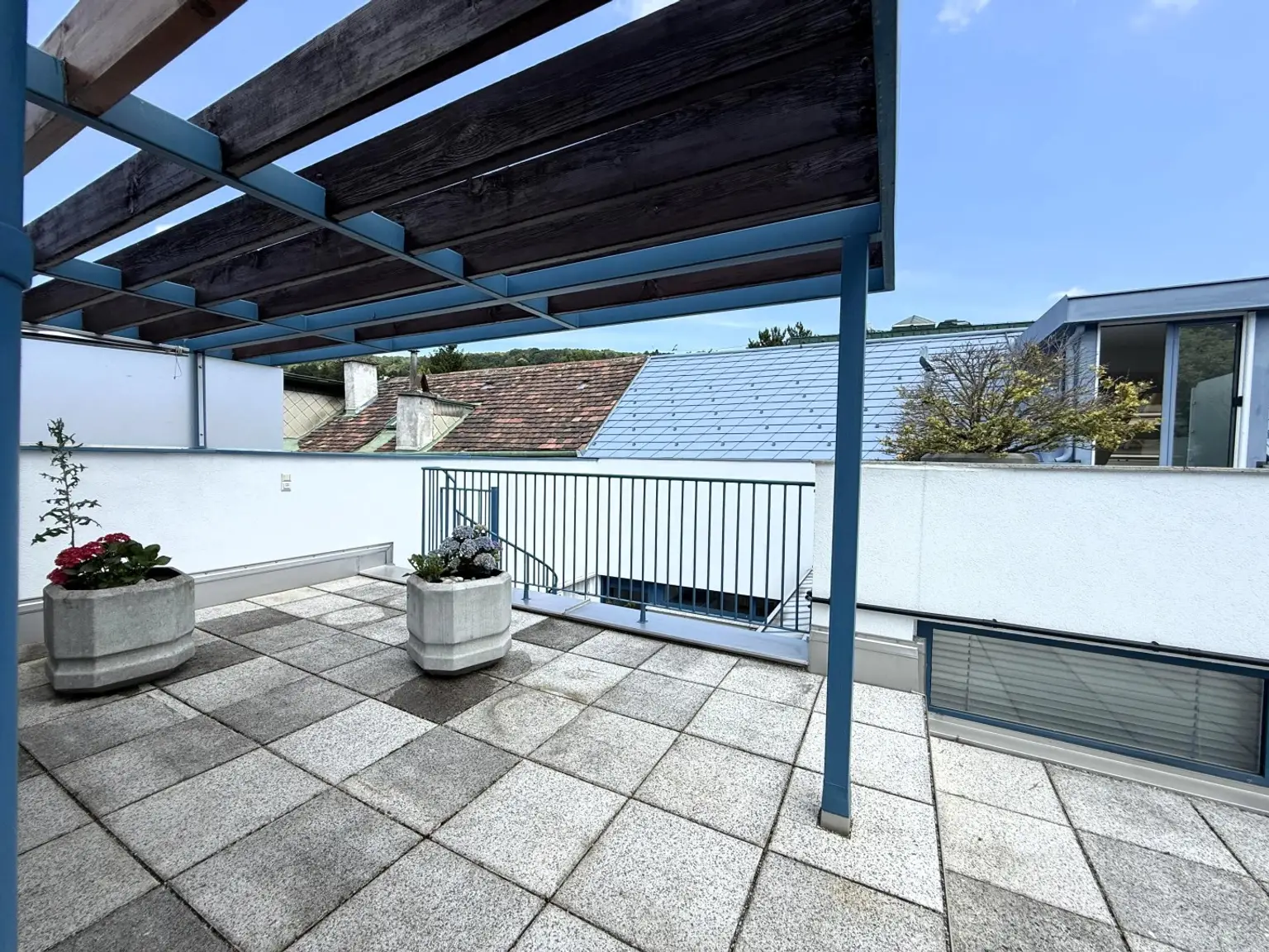 Modernes Atelier, Loft, Dachterrasse im Neunzehnten // Modern Studio, loft, roof terrace in the nineteenth //