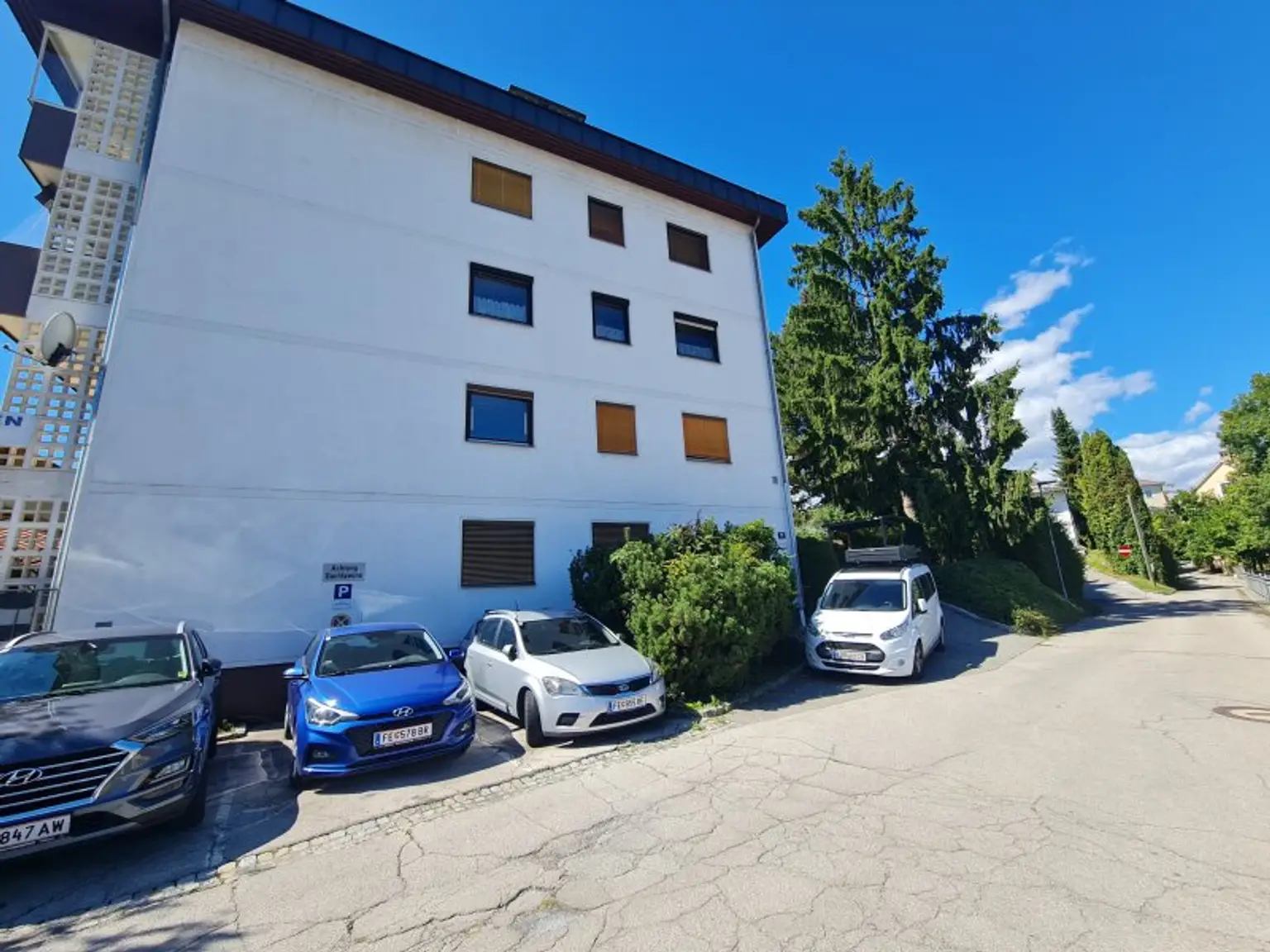 Tolle 4-Zimmer-Wohnung in Toplage von Feldkirchen – mit Loggia und eigener Garage