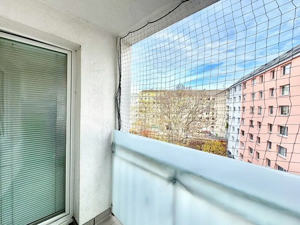 Ca. 9 Minuten vom Augarten! U6 in Gehweite I ruhige Loggia I Innenhoflage I