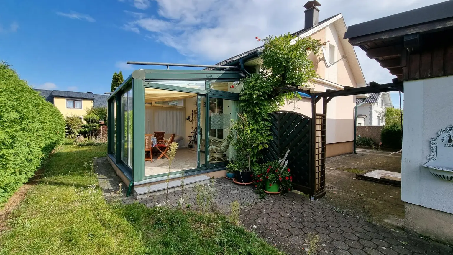 Gepflegtes Einfamilienhaus mit Pool und Garten in St. Georgen