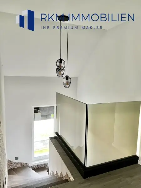 Luxuriöses Einfamilienhaus in Gerasdorf: 6 Zimmer, 207m², Terrasse & Balkone!