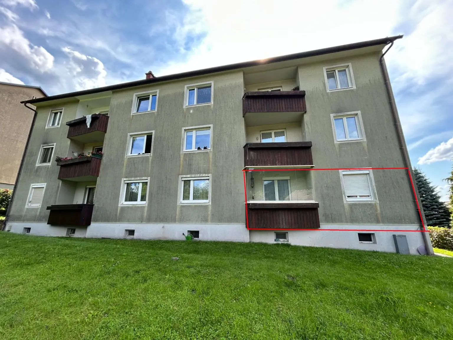 Sehr gepflegte 3-Zimmer Wohnung mit Loggia!
