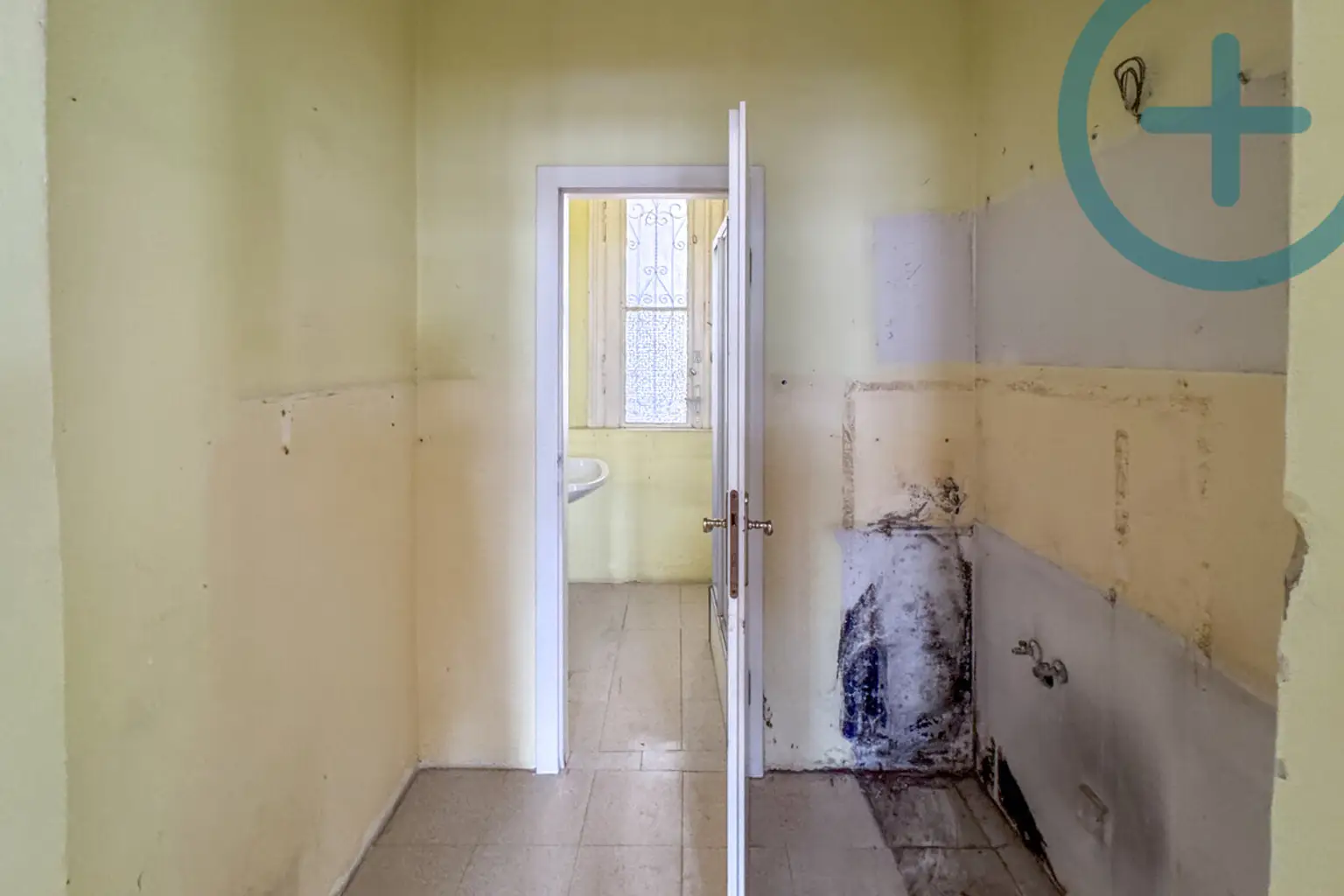 Sanierungsbedürftige Kleinwohnung für Anleger