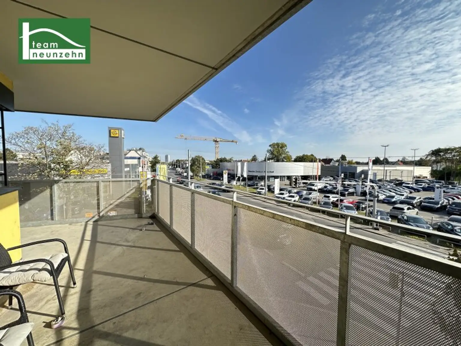 LEO 131 - Sonnige Eck-Wohnung mit großem Balkon und Einbauküche - U6 und S-Bahn Floridsdorf in 4 Busstationen