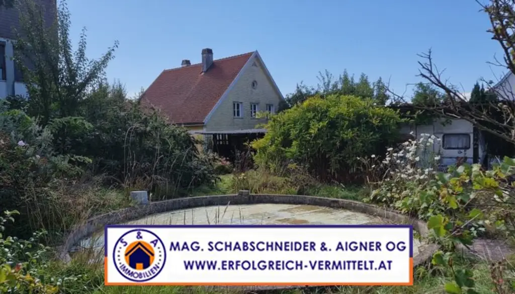 Kleines Stadthaus zum Renovieren mit ruhigem Garten mitten im Zentrum!