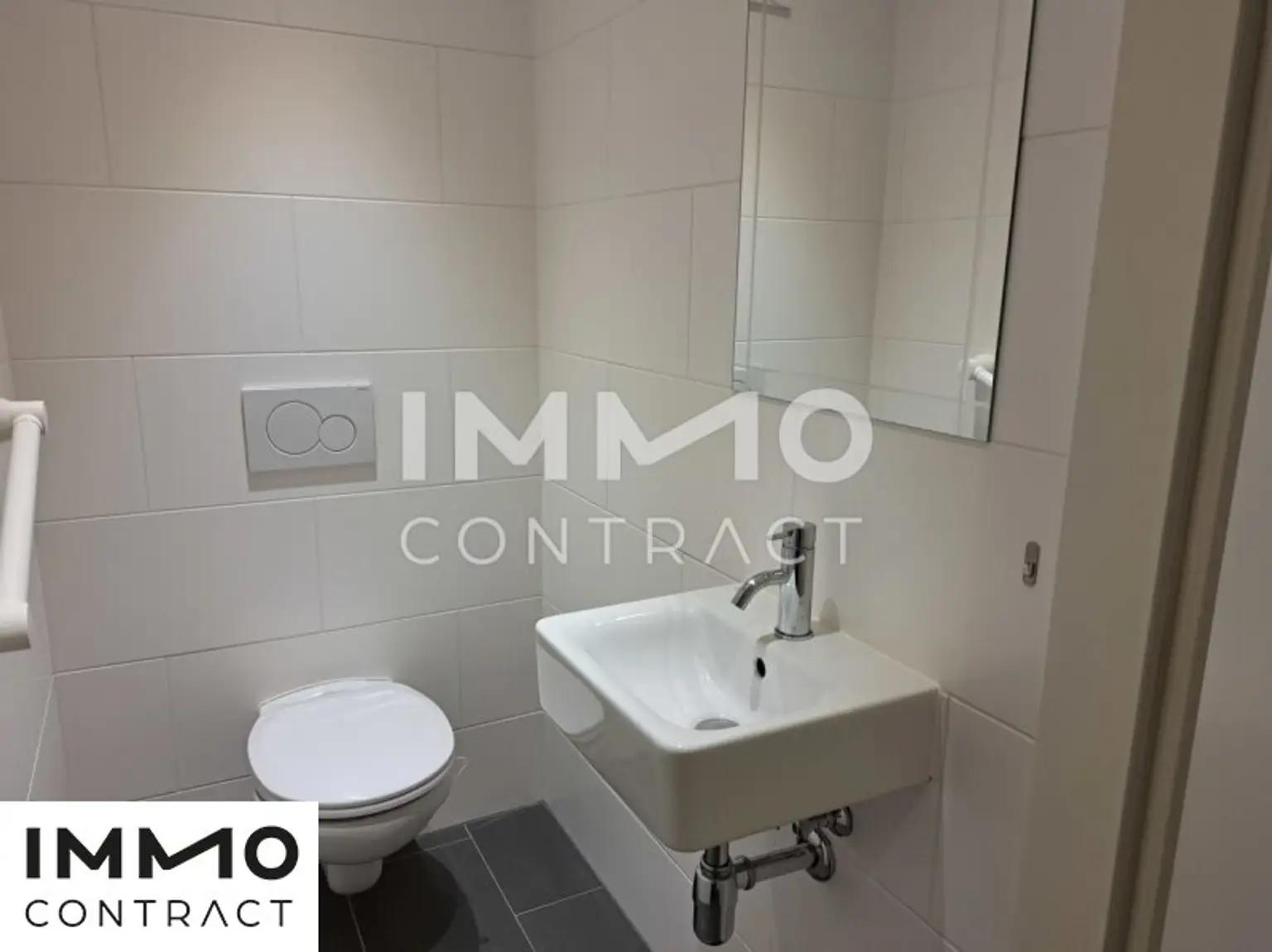 WC mit Handwaschbecken