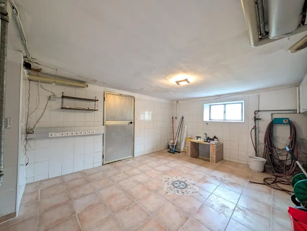 Liebevoll saniertes Einfamilienhaus in Ruhelage m. Doppelgarage - wartet auf Ihren Einzug