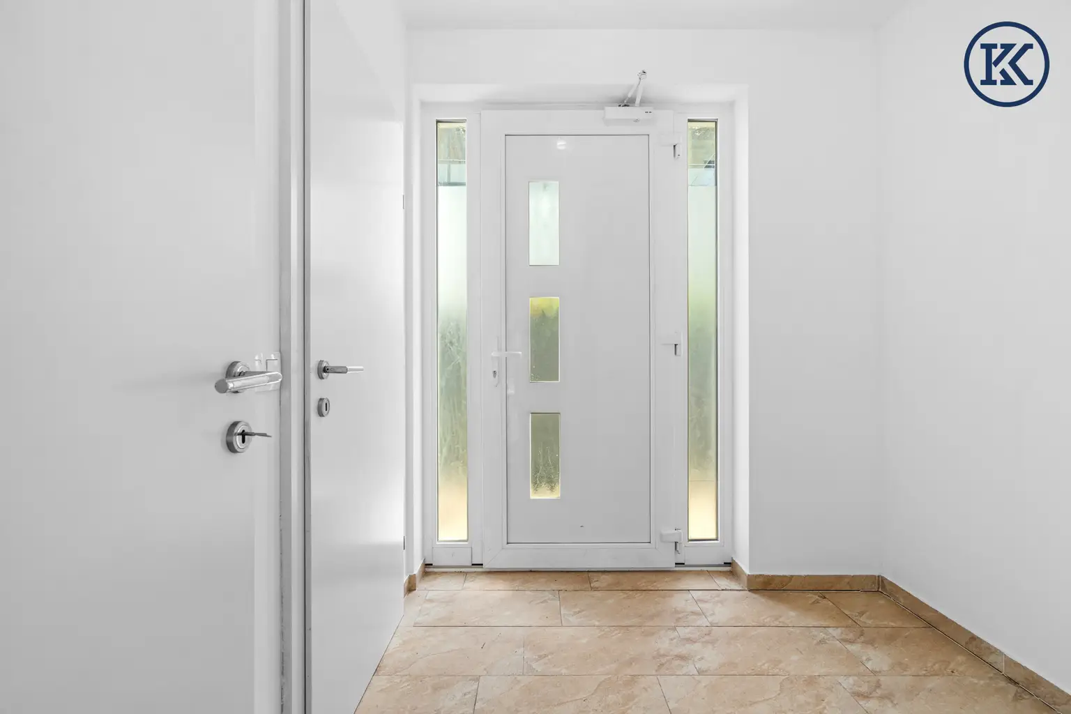 Zuhause im Grünen – Lichtdurchflutete Wohnung mit Dachterrasse & Gartenoase