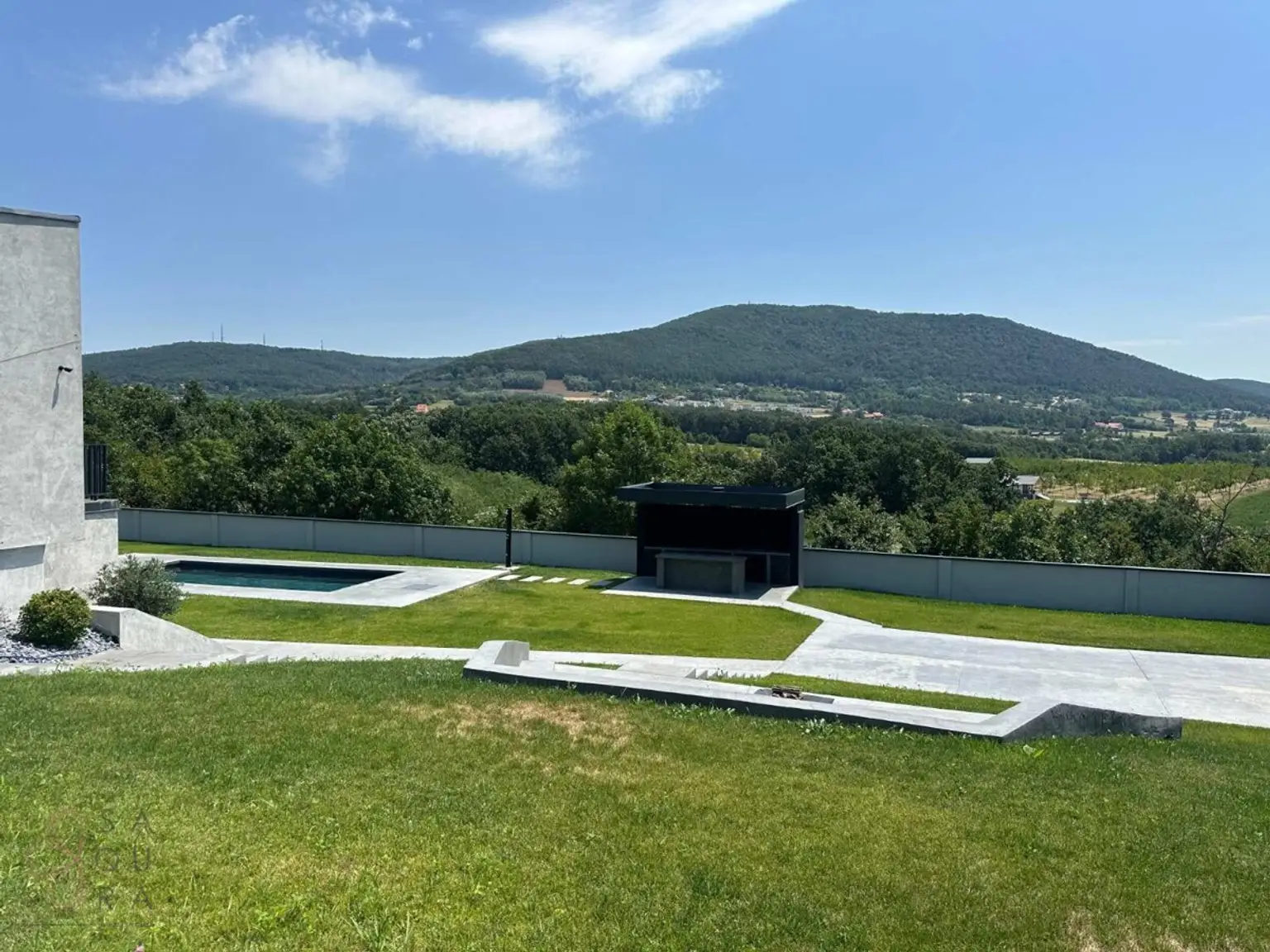 Exklusive Familienvilla mit Pool – Luxus und Natur im Einklang, Kosmaj – Rogača