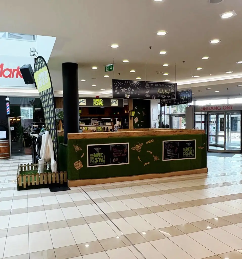 Ebenerdiges Gastronomielokal im hoch frequentierten HAID CENTER sucht Nachfolger!