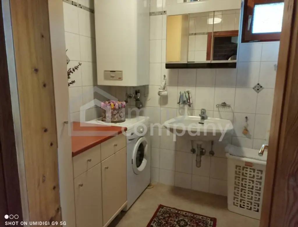 Keines Haus mit großem Garten - Nur einen Steinwurf vom Wasser entfernt