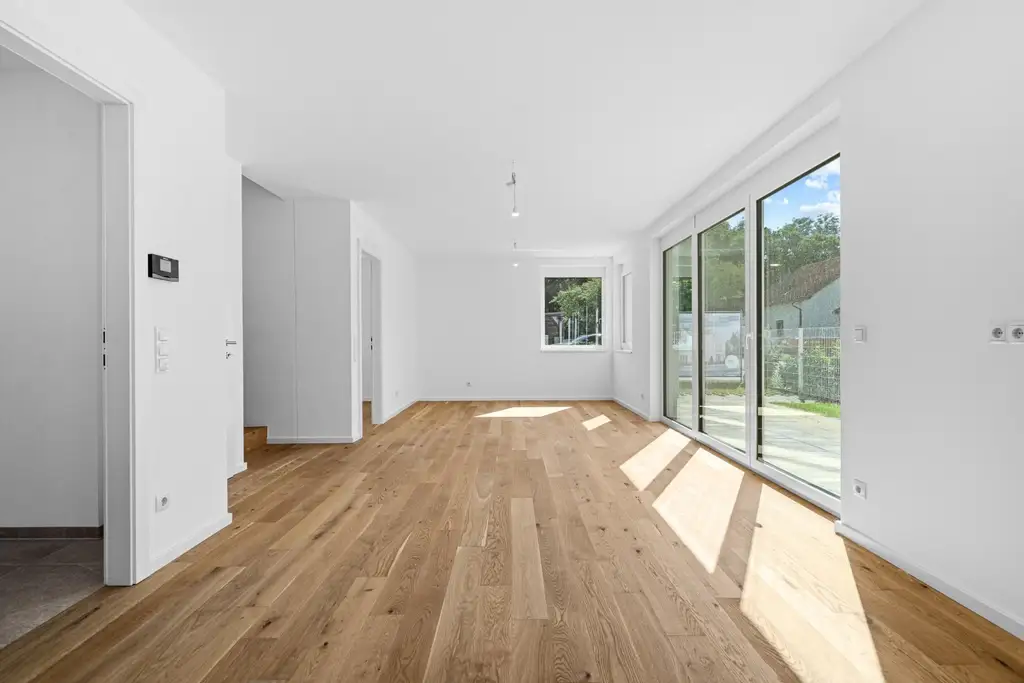 "Exklusive Neubau-Doppelhäuser in Stockerau – 6 Zimmer nahe S-Bahn"