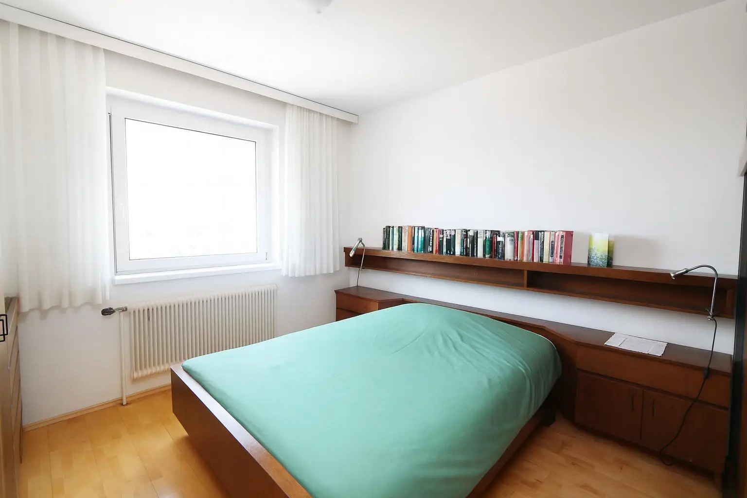 Perfekt geschnittene Dachgeschoss-Wohnung in attraktiver Lage nahe dem Krankenhaus und Bahnhof