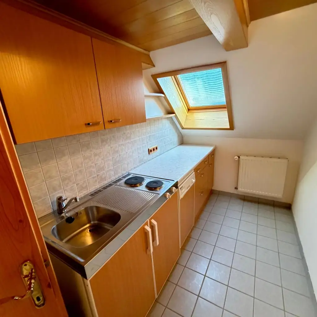 Wohnen in Aussichtslage mitten in der Natur auf  8 Ha. Grund, ehemalige Hofstelle!