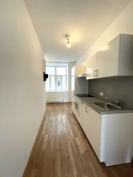 Altbaucharme- neu sanierte - 2 Zimmer Wohnung - Kleingasse
