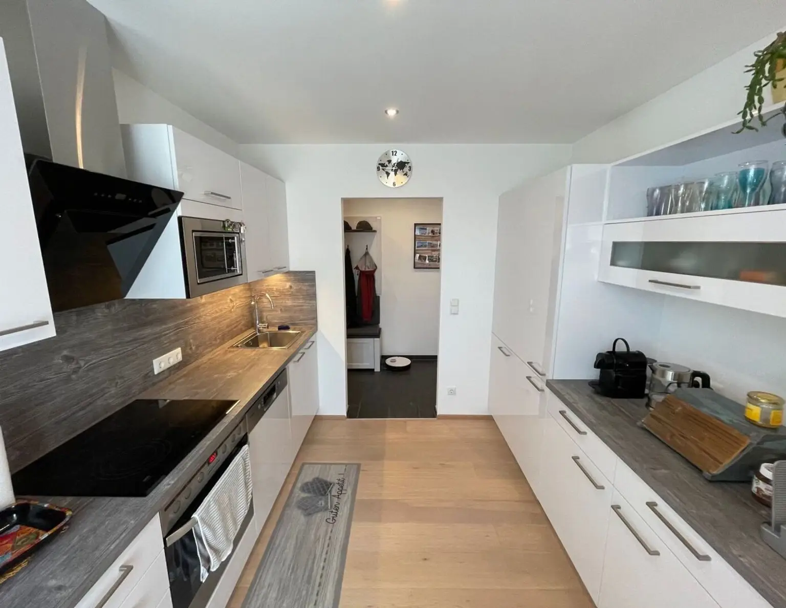 Exklusive Wohnung mit südseitigen Balkon in zentraler Lage die keine Wünsche offen lässt