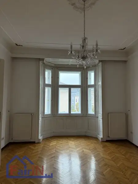 ***ALTBAU***ca.124 m² ***4-ZIMMER***NÄHE ROCHUSMARKT***