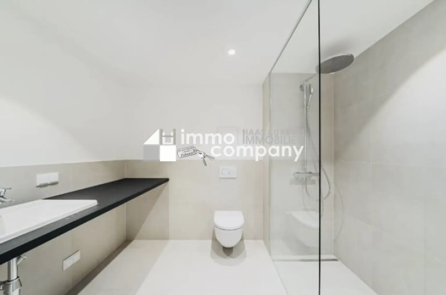 Schöne und moderne Wohnung mit eigenem Garten und Terrasse! 15. Bezirk. U3 und U6!