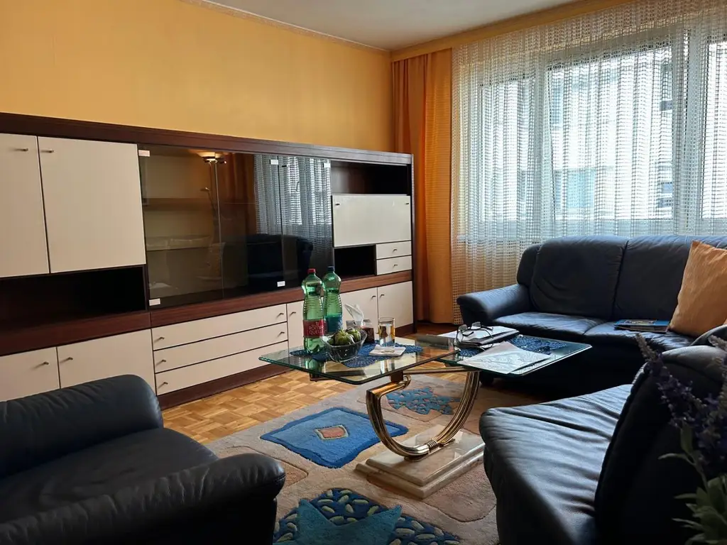 GUT ANGELEGTE ZWEI ZIMMER EIGENTUMSWOHNUNG AM QUELLENPLATZ!