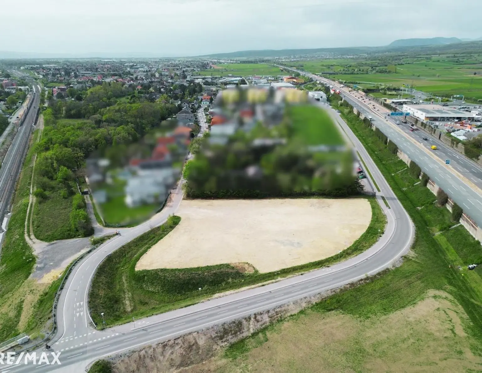 Perfekte Lage, nur ca. 800 Meter zum Autobahnanschluss A2 Kottingbrunn
