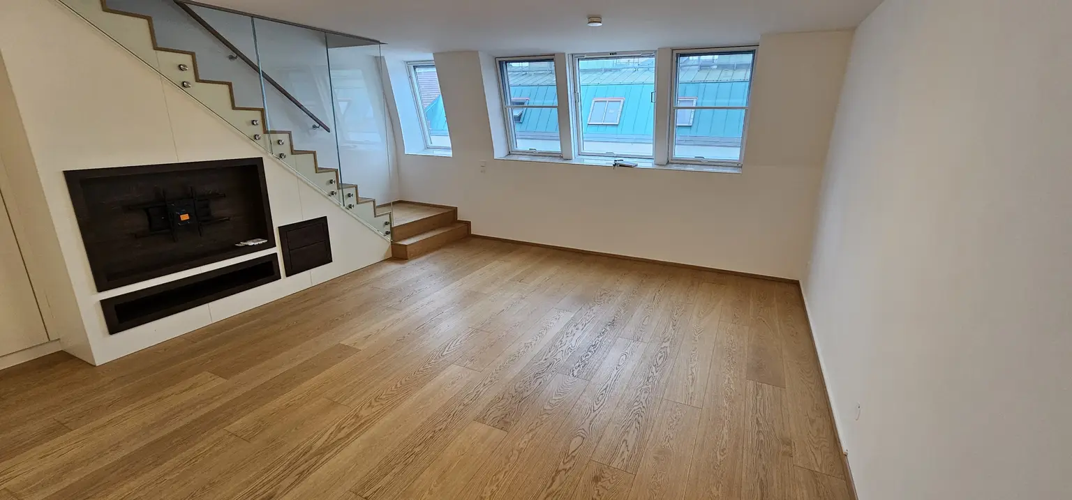 Dachterrassen Wohnung - mit Hybridheizung! Video + Klimaanlage