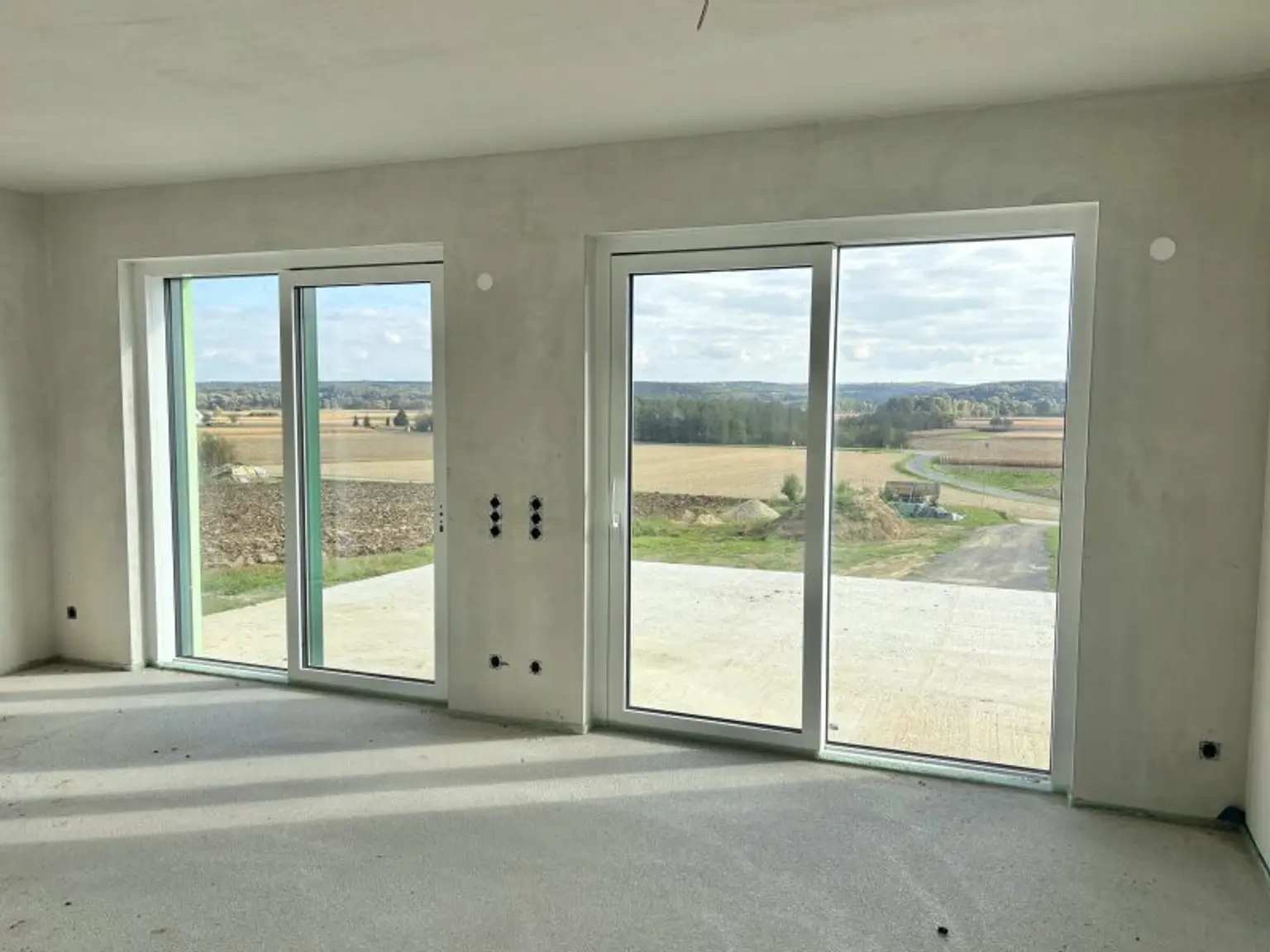 '' ZEITGEIST '' Exklusives Einfamilienhaus in beschaulicher Ruhelage - Fertigstellung Dez. 2025 !!