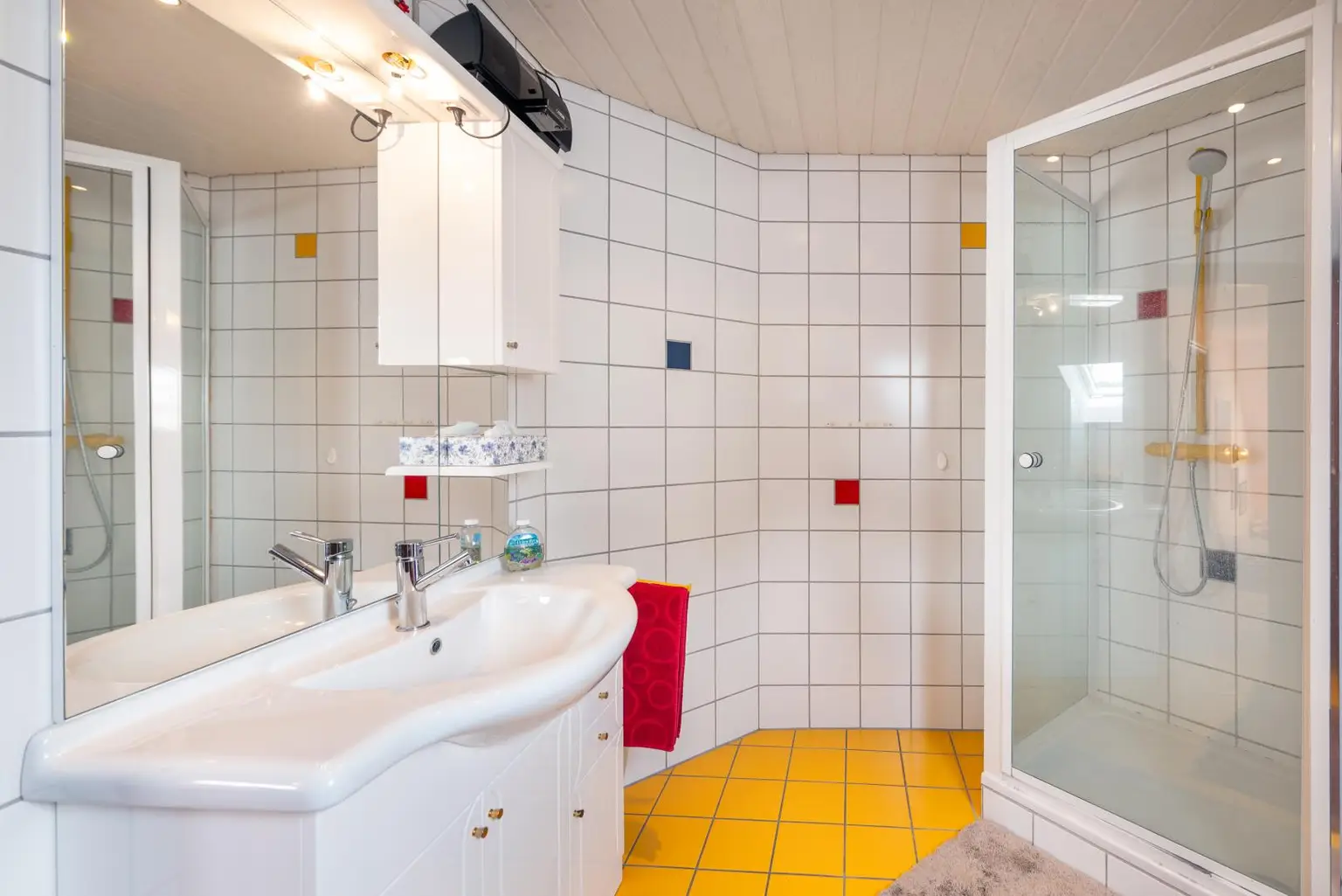 Kinderbadezimmer DG