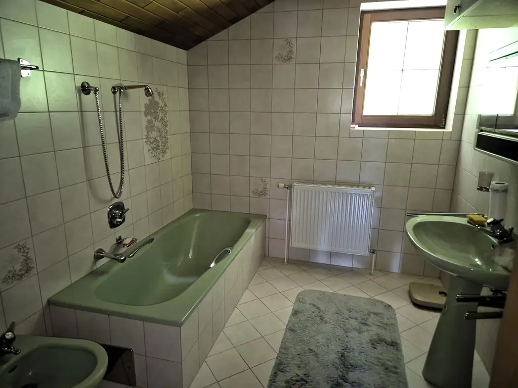 Ein- oder Zweifamilienhaus in Lunz am See