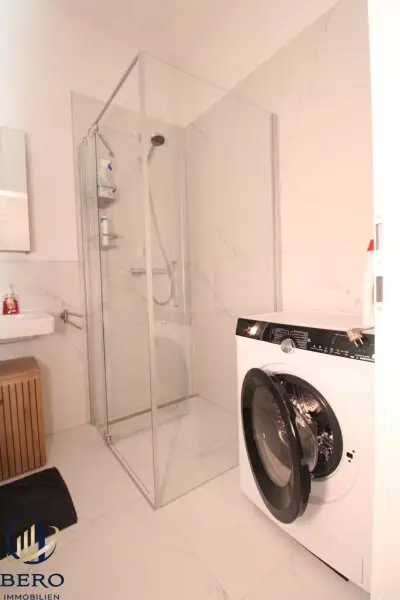 Provisionsfrei! Moderne 3-Zimmer-Wohnung mit Loggia!