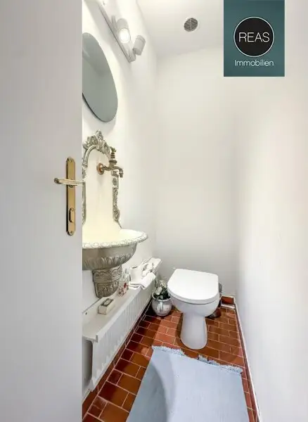 Provisionsfrei: Traumhaftes Stadthaus mit Garten in Gersthofer Bestlage!