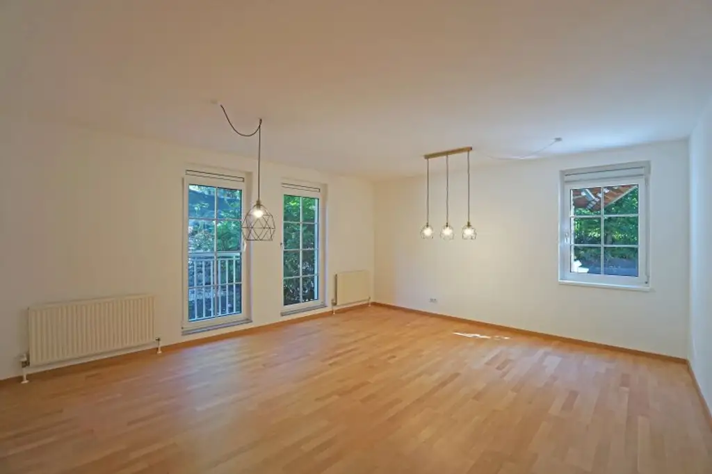 Barrierefreie 4-Zimmer-Gartenwohnung Nähe Auhofcenter und S-Bahn