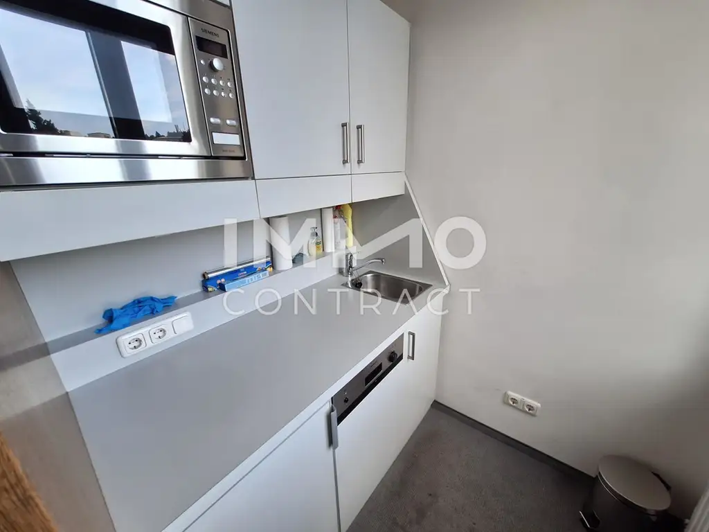 Repräsentatives Büro mit Blick auf den Volksgarten