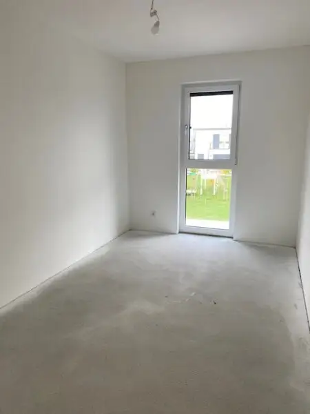 Moderne Doppelhaushälfte in Parndorf: Erstbezug mit Garten und Terrasse!