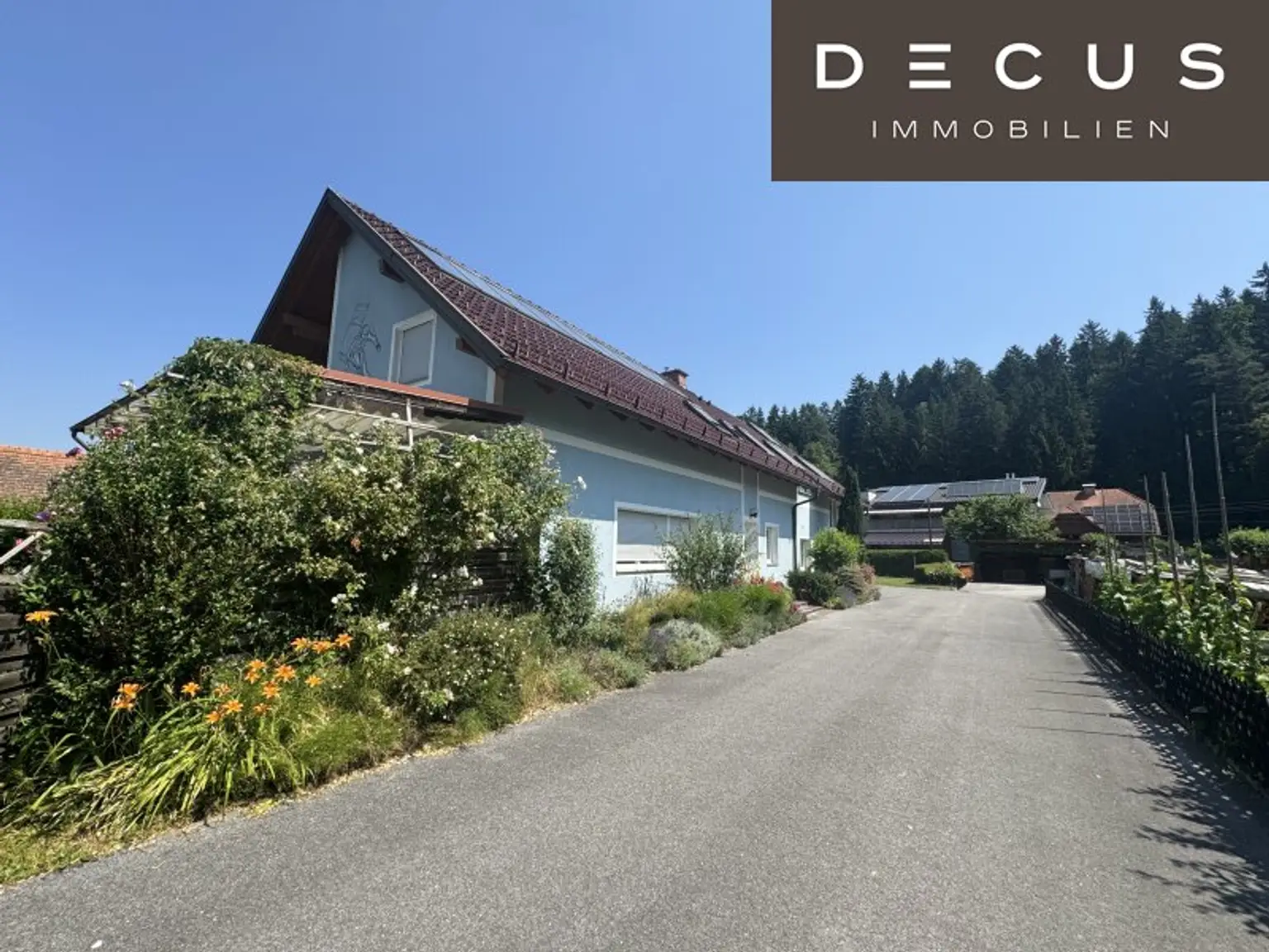 | TRAUMHAFTES MEHRFAMILIENHAUS IN LIGIST | ca. 274 m² WOHNFLÄCHE | MIT GARTEN | 2 TERRASSEN | MODERNE & HOCHWERTIGE AUSSTATTUNG | LICHTDURCHFLUTET | IDYLLISCHE LAGE