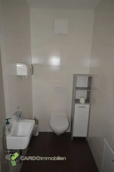Maissonette, Attraktive Gewerbefläche zu vermieten – ca. 260 m², Nähe UNO City & U-Bahn
