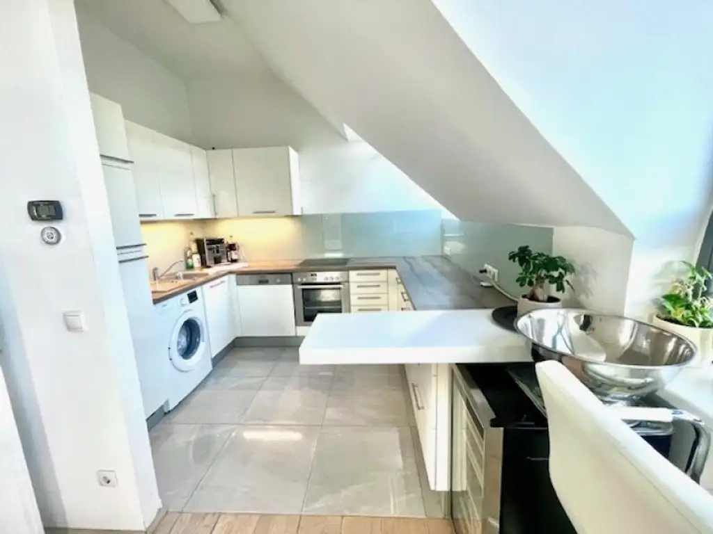 EIGENTUMSWOHNUNG mit herrliche TERRASSE & Garten- ELEGANTE 2-Zimmer-Wohnung in Top Lage von STAMMERSDORF!