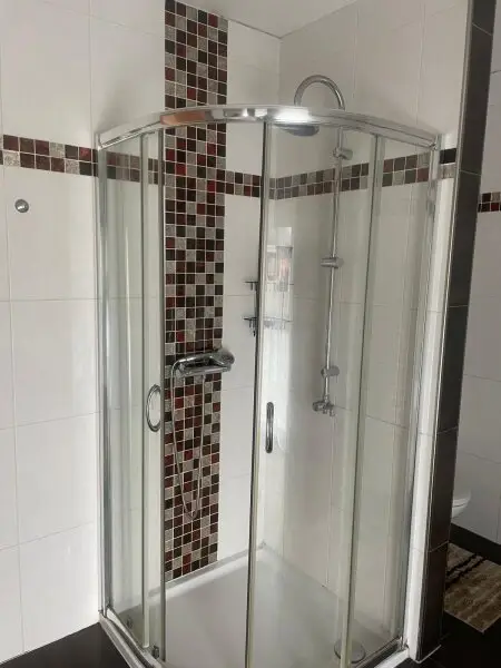 Neuwertiges Traumhaus im Zentrum von Liebenfels: 3 Zimmer, Garten mit fixem Pool & Terrasse Carport  für 499.000 €!