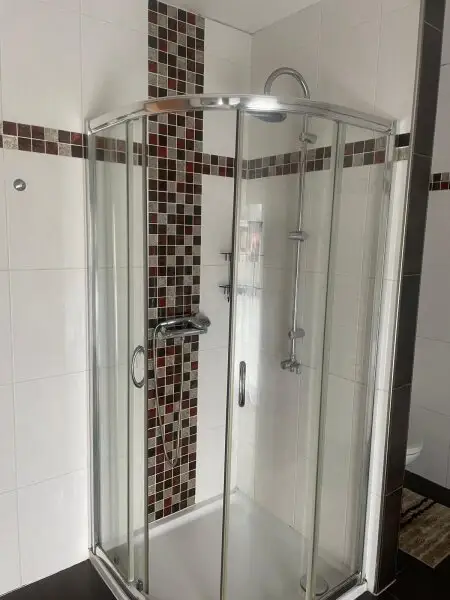 Neuwertiges Traumhaus im Zentrum von Liebenfels: 3 Zimmer, Garten mit fixem Pool & Terrasse Carport  für 499.000 €!
